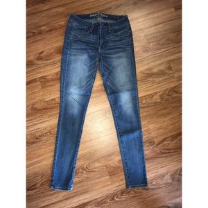American Eagle High Waisted Jeans